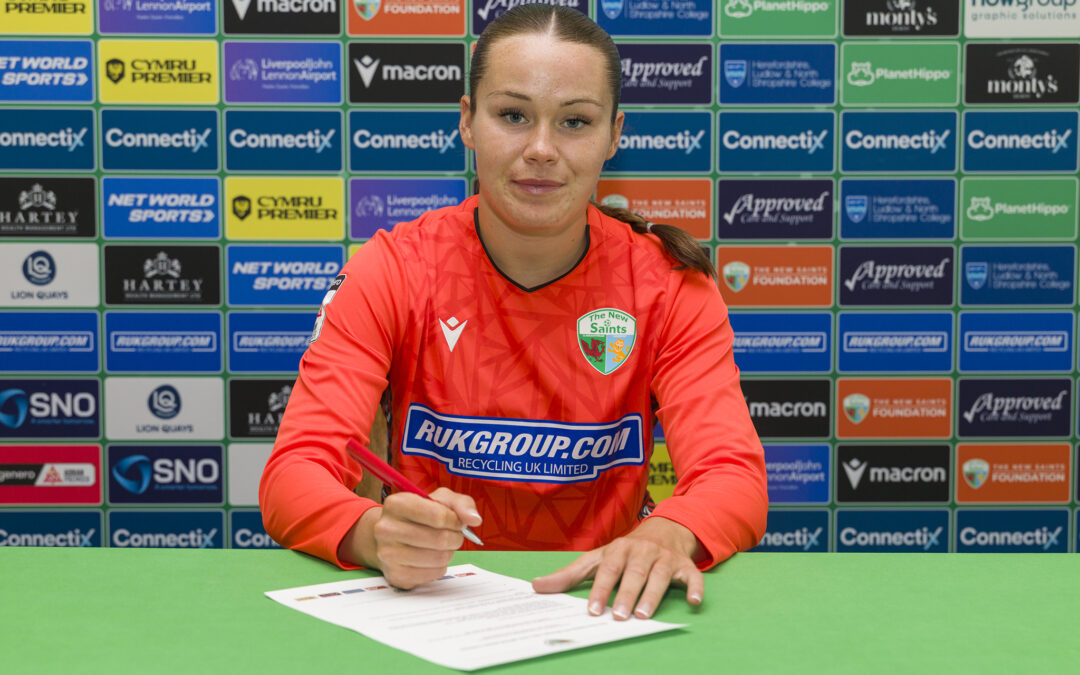 The New Saints Women sign goalkeeper Molly France